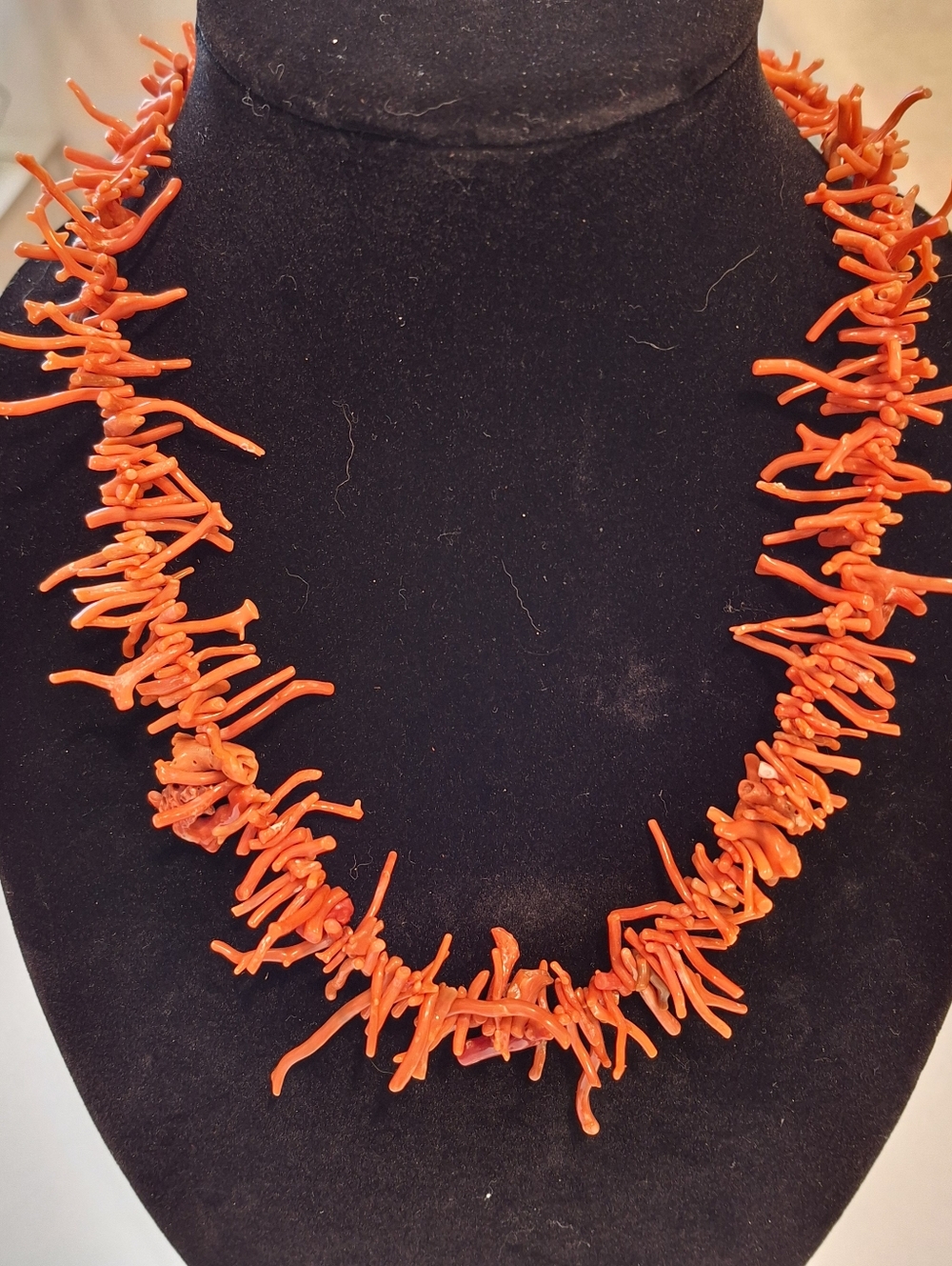 VINTAGE BRANCH CORAL NECKLACE